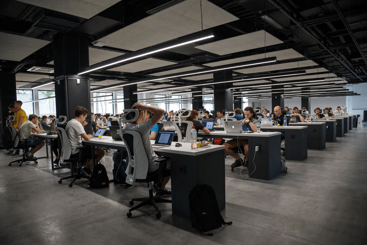 Why Are Large Organisations Switching To Coworking Spaces